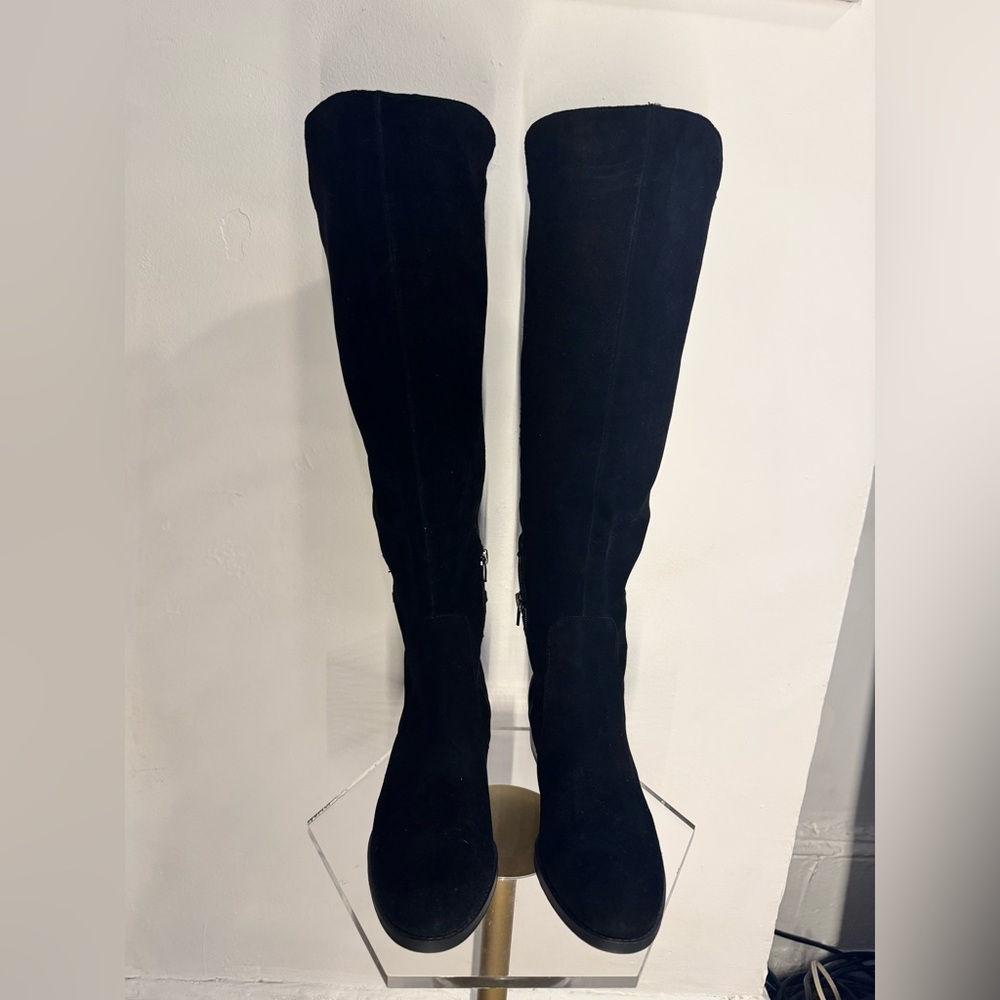 Women's Black Knee-High Boots